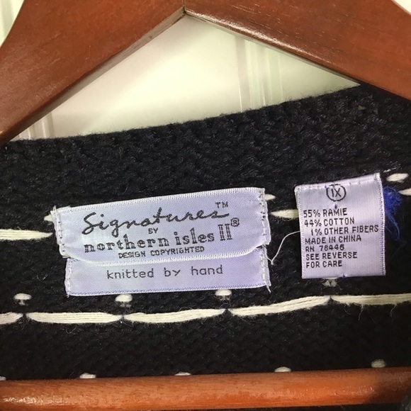 Vintage Signatures by Northern Isles Hand Knitted Christmas Cardigan Size 1X. - Picture 7 of 9